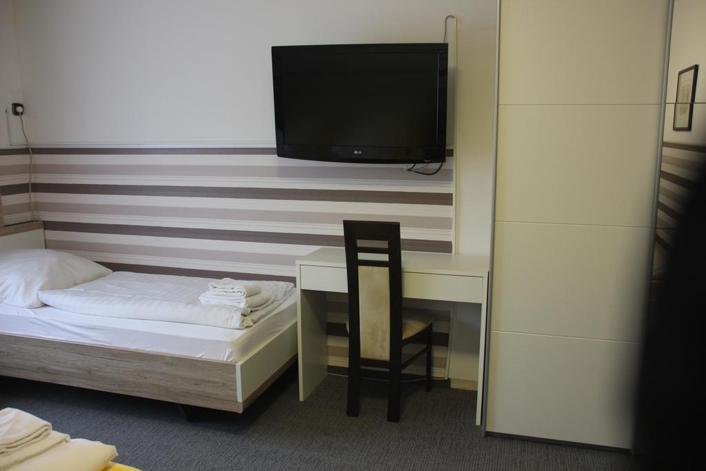 Airport-hotel Zum Taubengrund Hotel